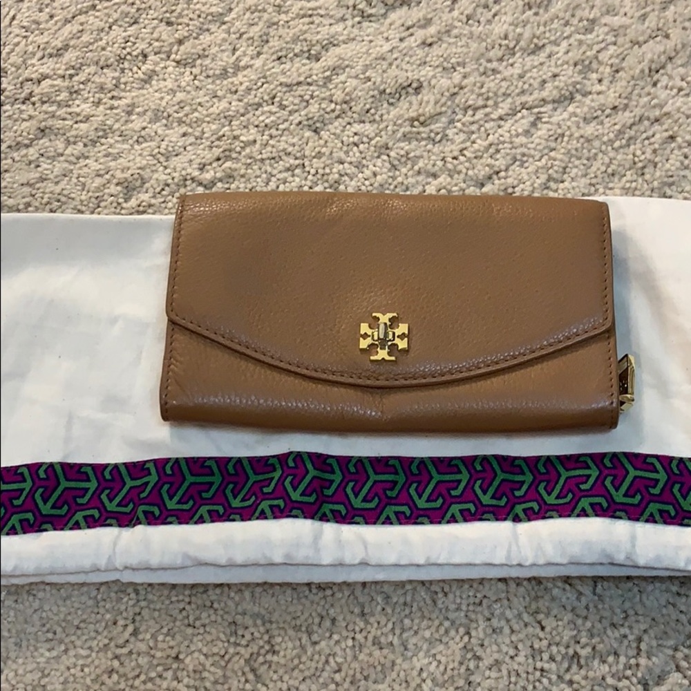 Tory Burch Robinson Wallet